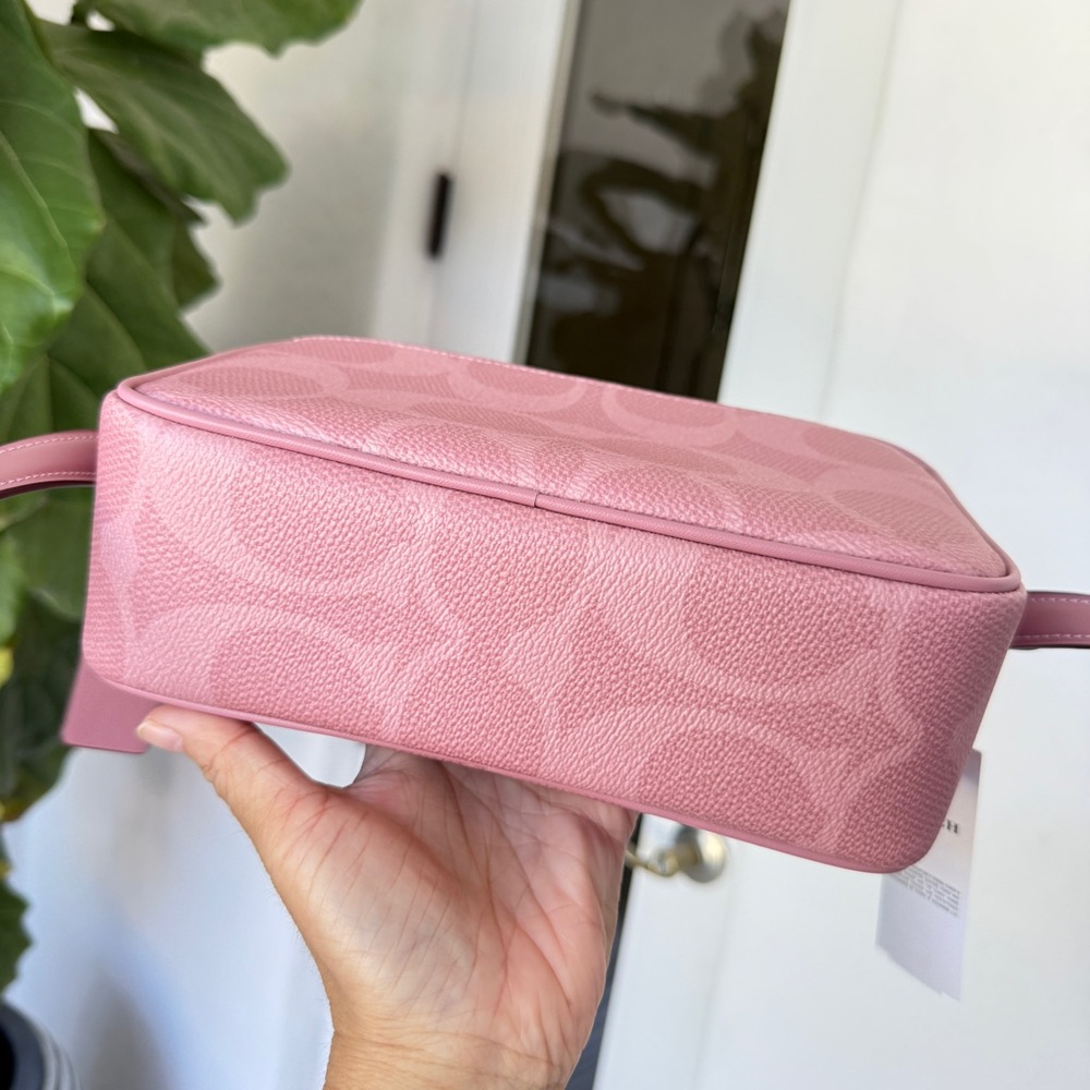 Last 2 ‼️Coach Jamie Camera Bag In Maxi Signature Canvas CCK73 Dusty Pink - Picture 10 of 15
